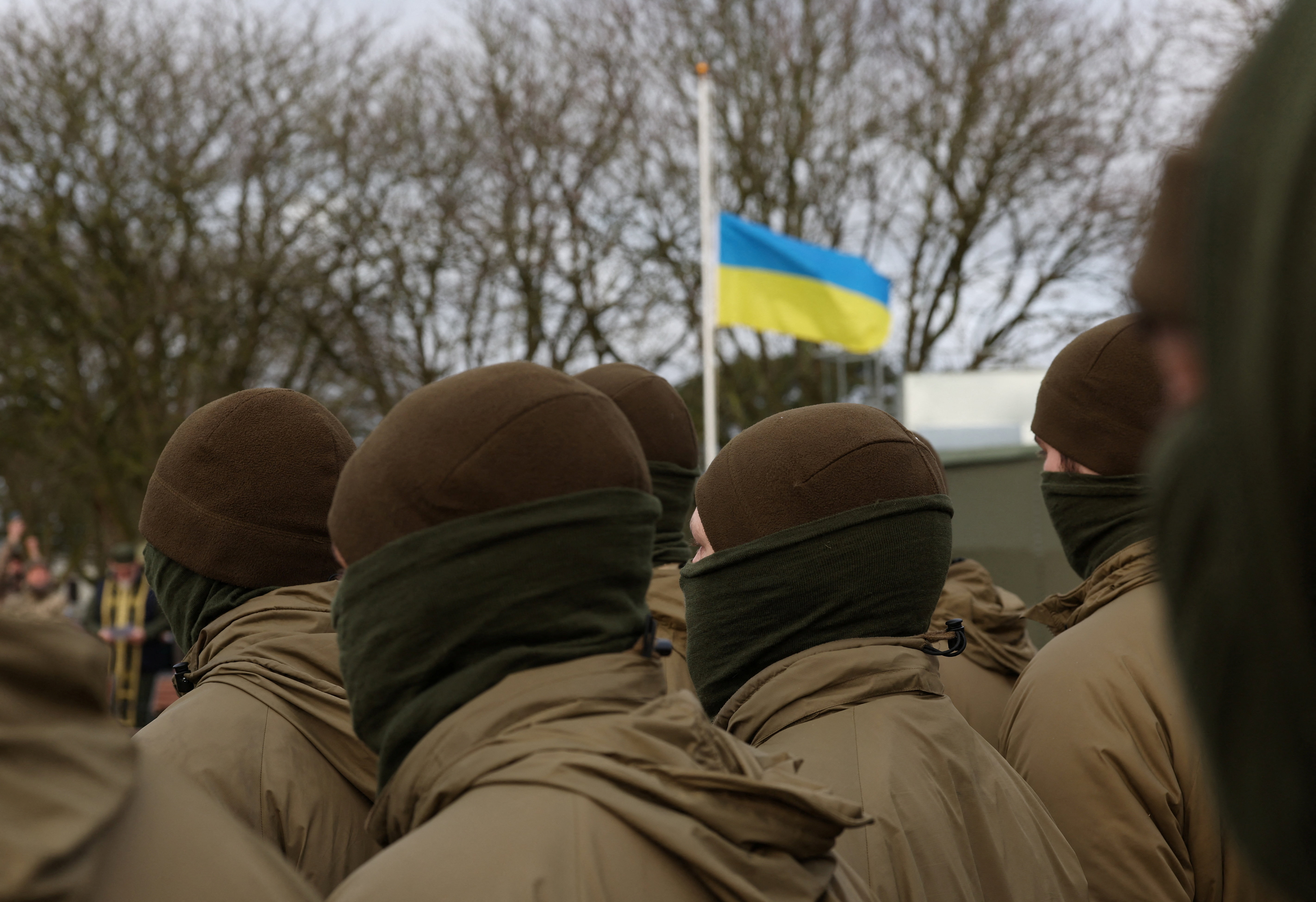 Ukraine Draft Officers Leave Girl, 13, Alone in Dnipro
