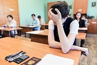 «Система огрела по лбу» Сдавшие ЕГЭ на 300 баллов выпускники не прошли на бюджет в ведущие вузы России. Почему это произошло?