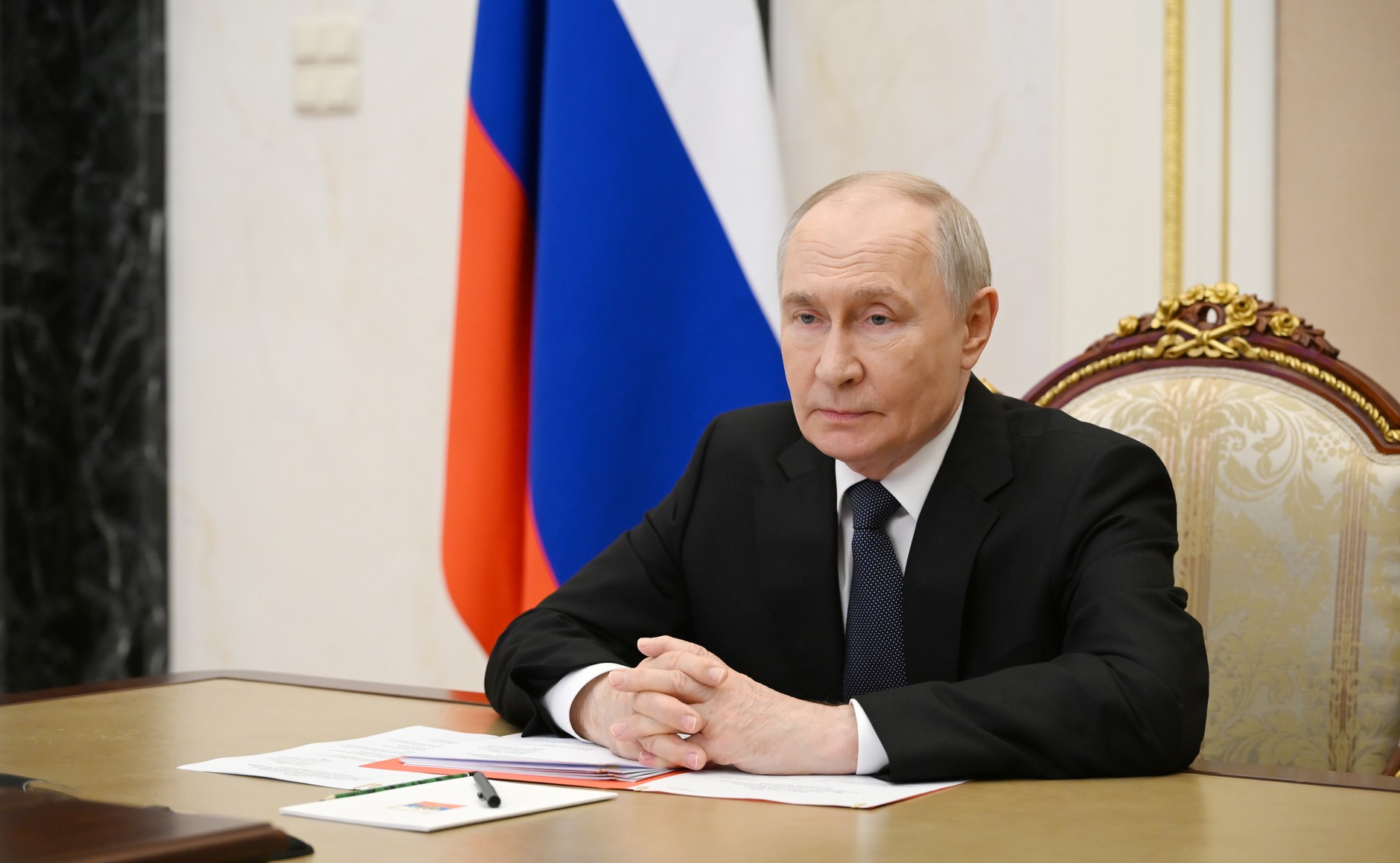 Путин&nbsp; провел совещание по обеспечению безопасности восточных границ России